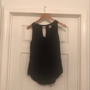 Keyhole tank top
